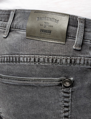 Мужские джинсы 5 карманов Pioneer P0 16541.6756/9835